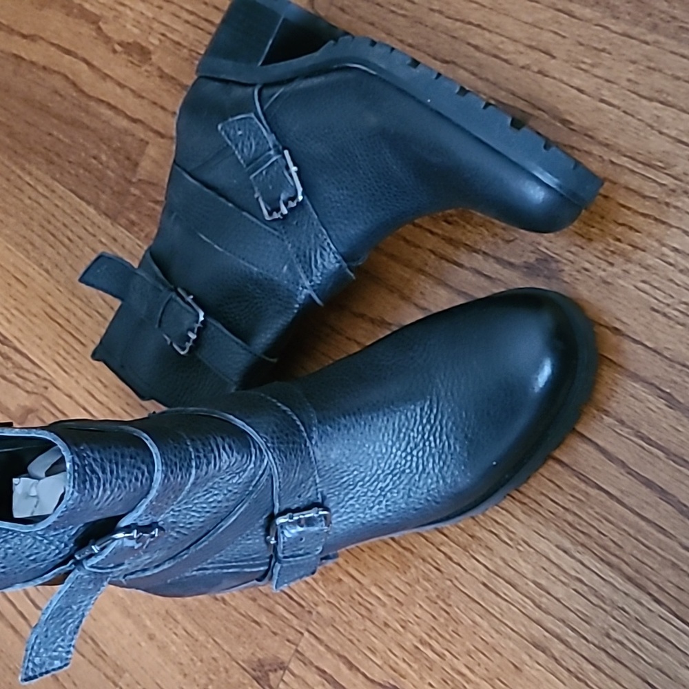 Aerosoles Size 7.5 Black Leather "Moto" Style Ankle Boots - Picture 12 of 12